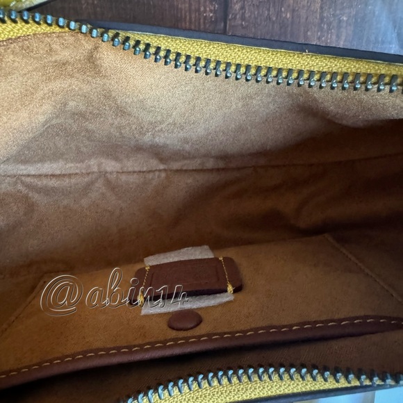 NWT Coach Luna Leather Shoulder Bag - Picture 7 of 8